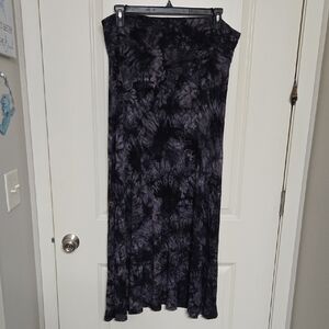 Elegant Black Tie-Dye Skirt